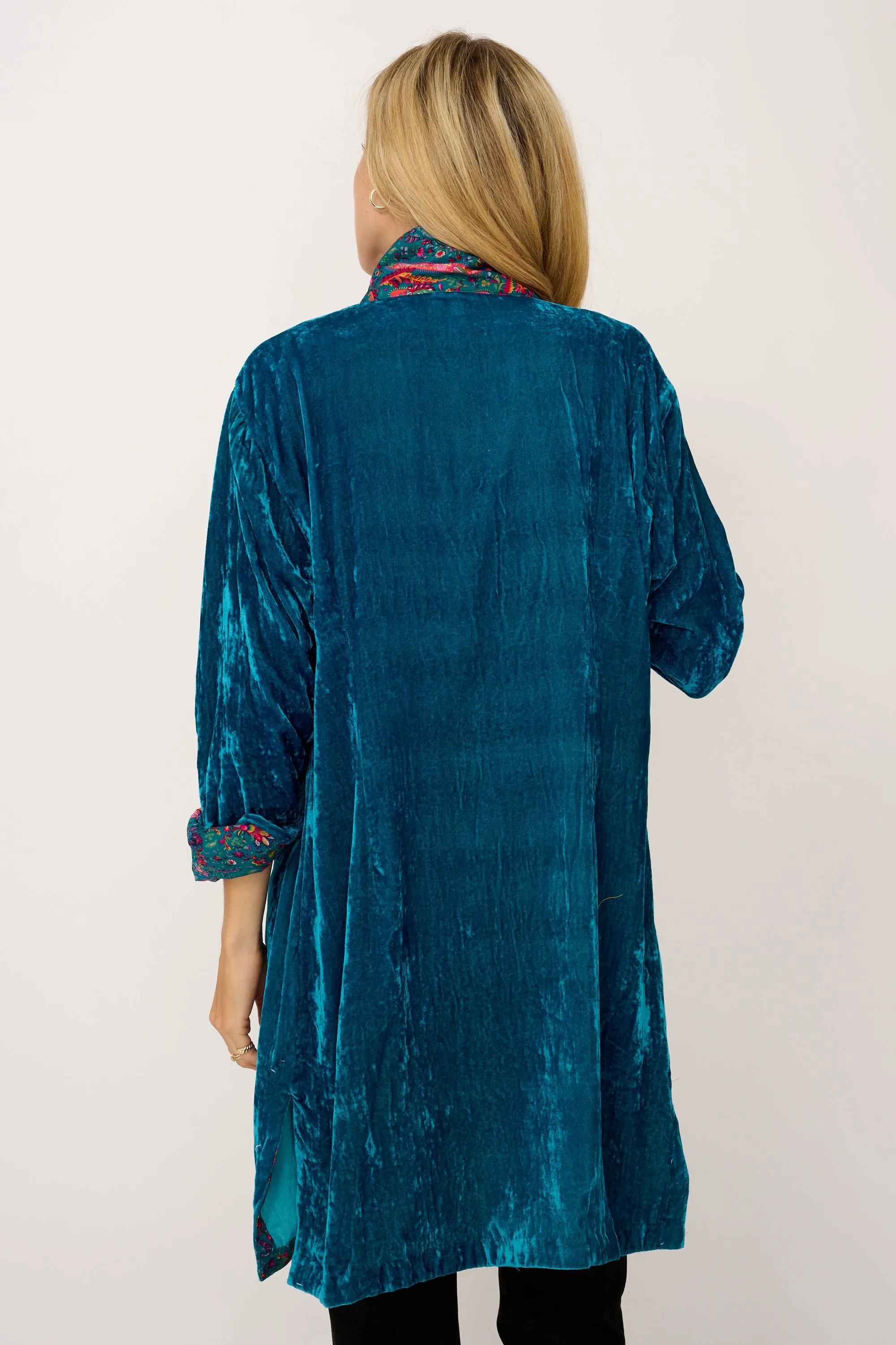 Amanda Silk Velvet Shirt In Peacock With Lined Cuff & Collar