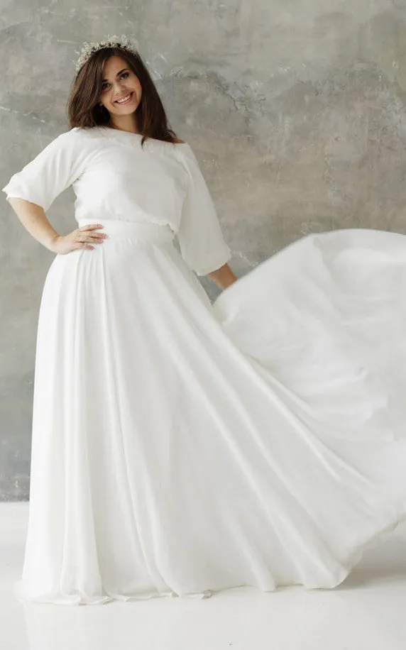 Beach Elegant Plus Size A-Line Wedding Dress Modest Simple Casual Bateau Neckline Floor Length Sweep/Brush Train Bridal Gown