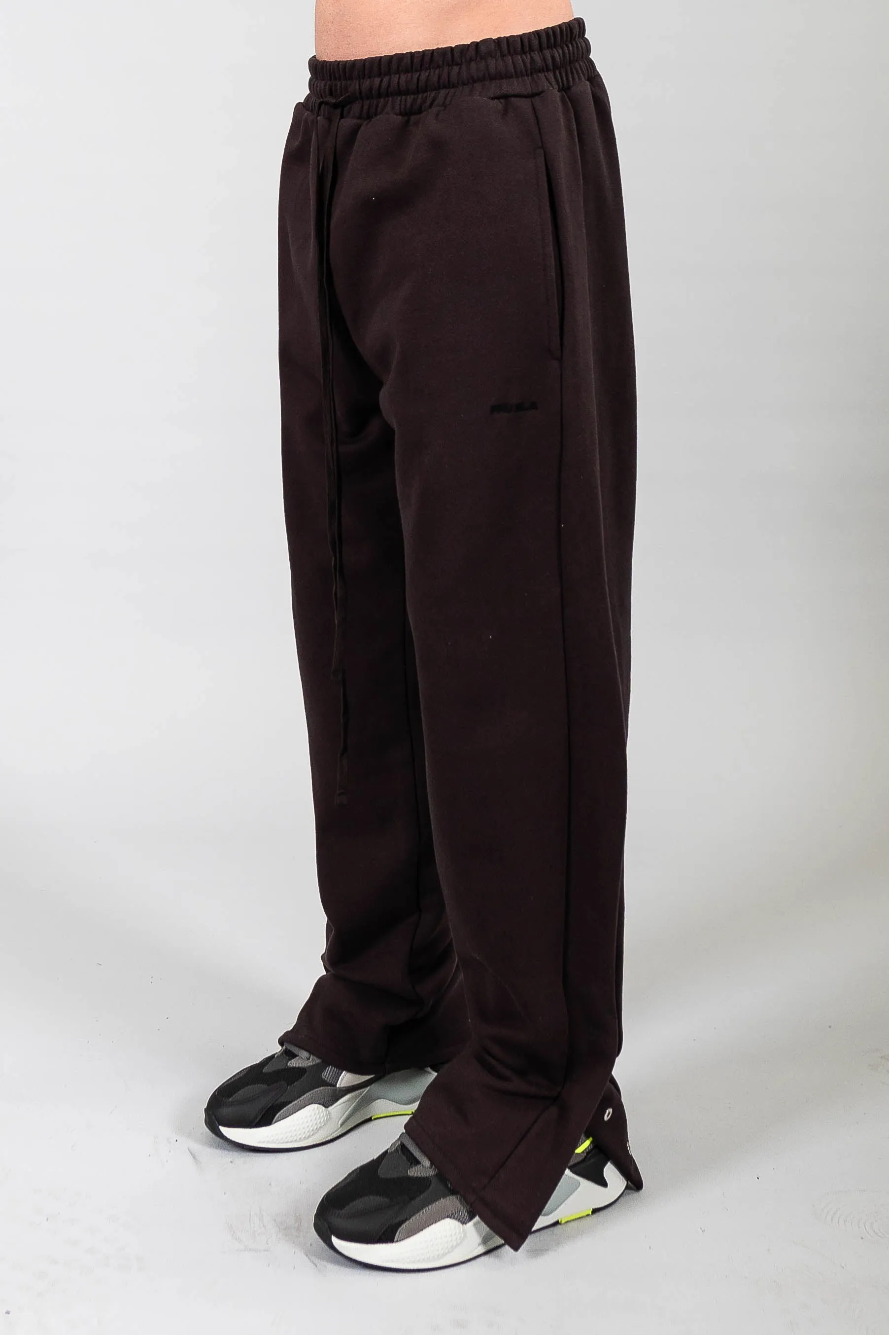 CHOCOLATE FLAP JOGGER