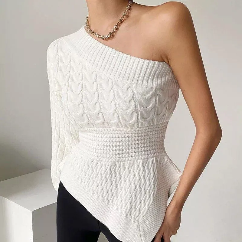 Clepa One shoulder sweater