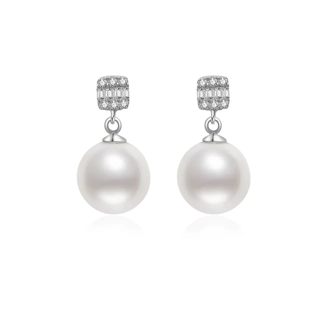 Elegant 18K Solid Gold Freshwater Pearl Earrings KE00067