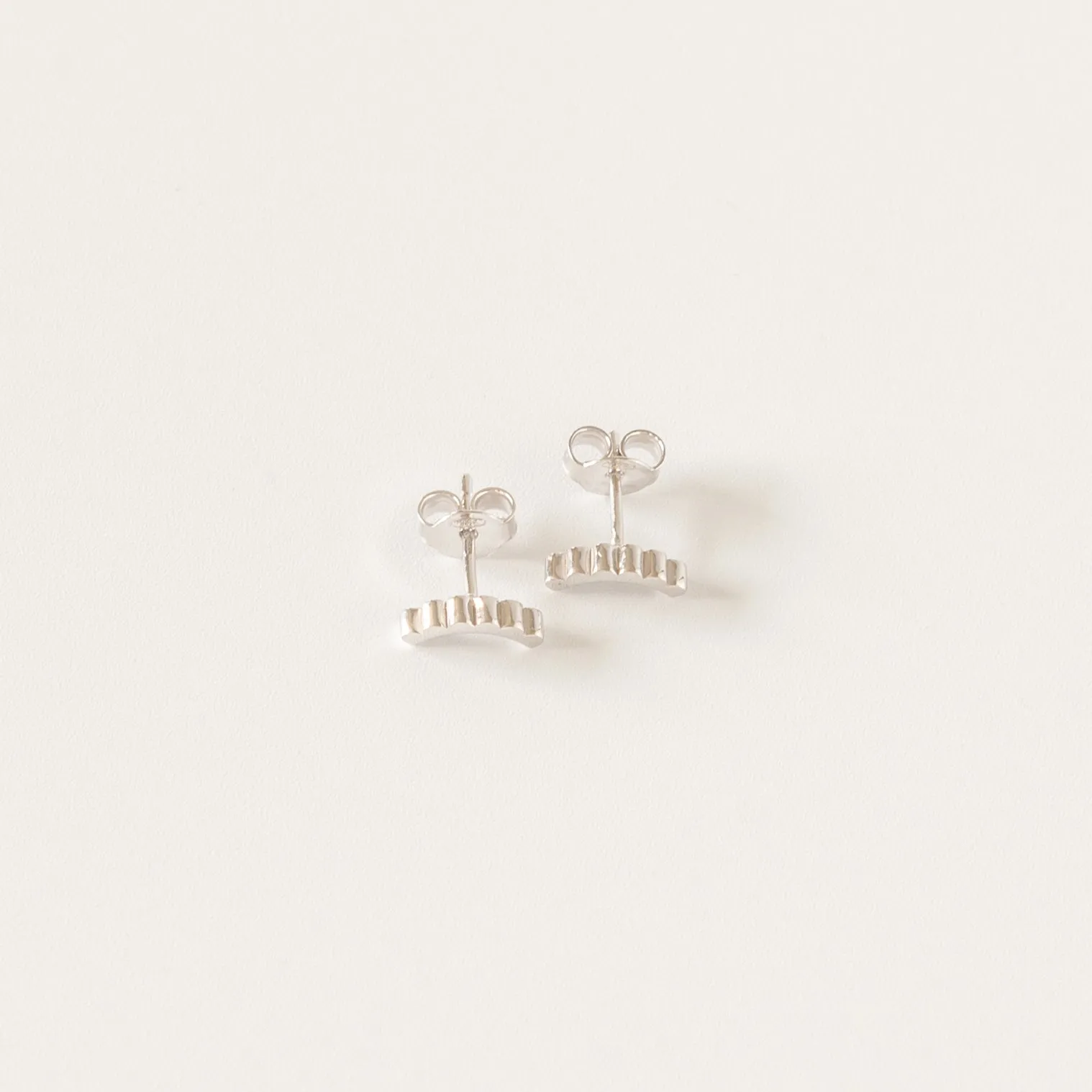 INGRANAGGI Smile Stud Earrings