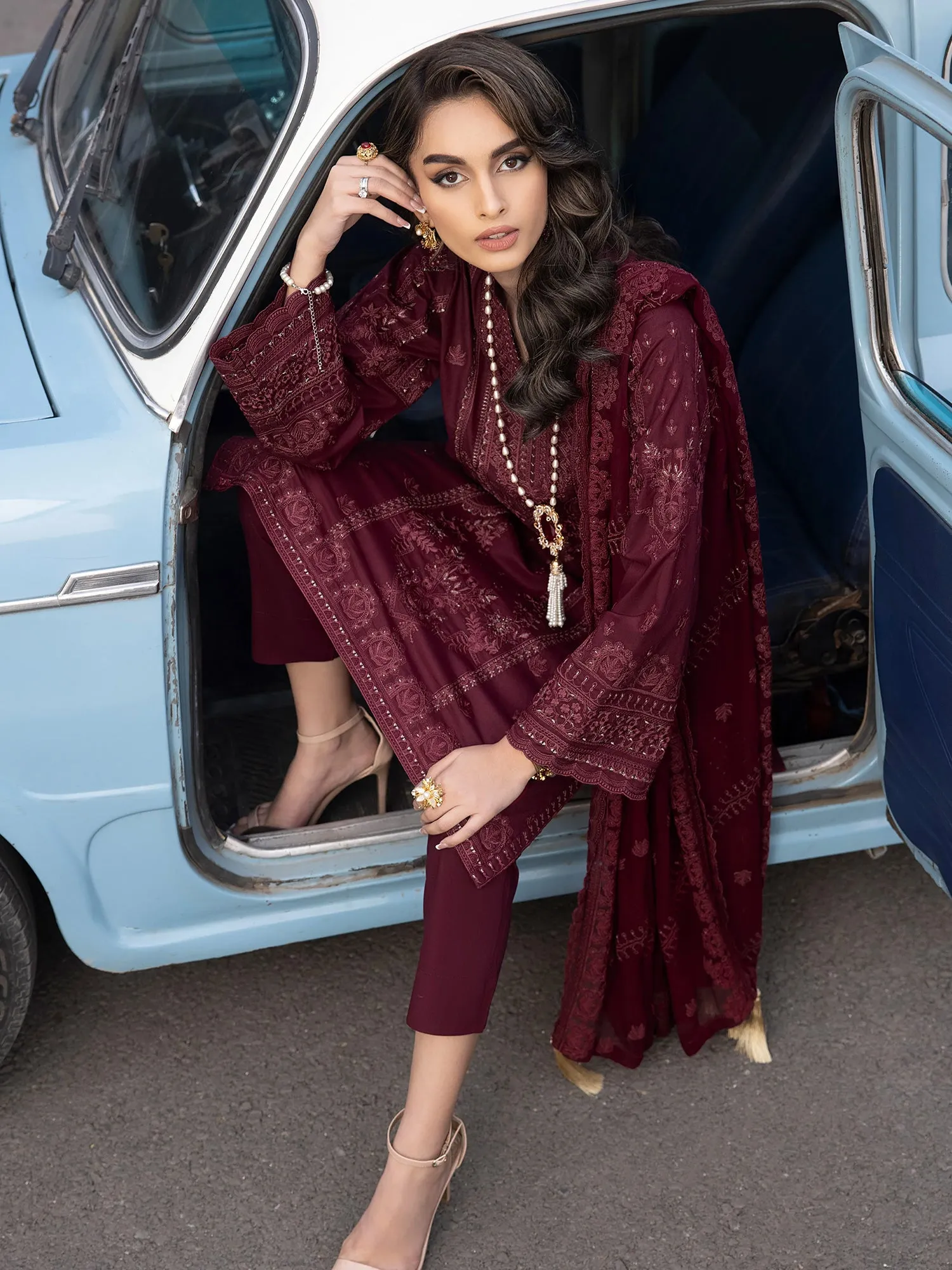 Lakhany Maroon Unstitched Embroidered Lawn 3-Piece Suit (LG-RM-0062)