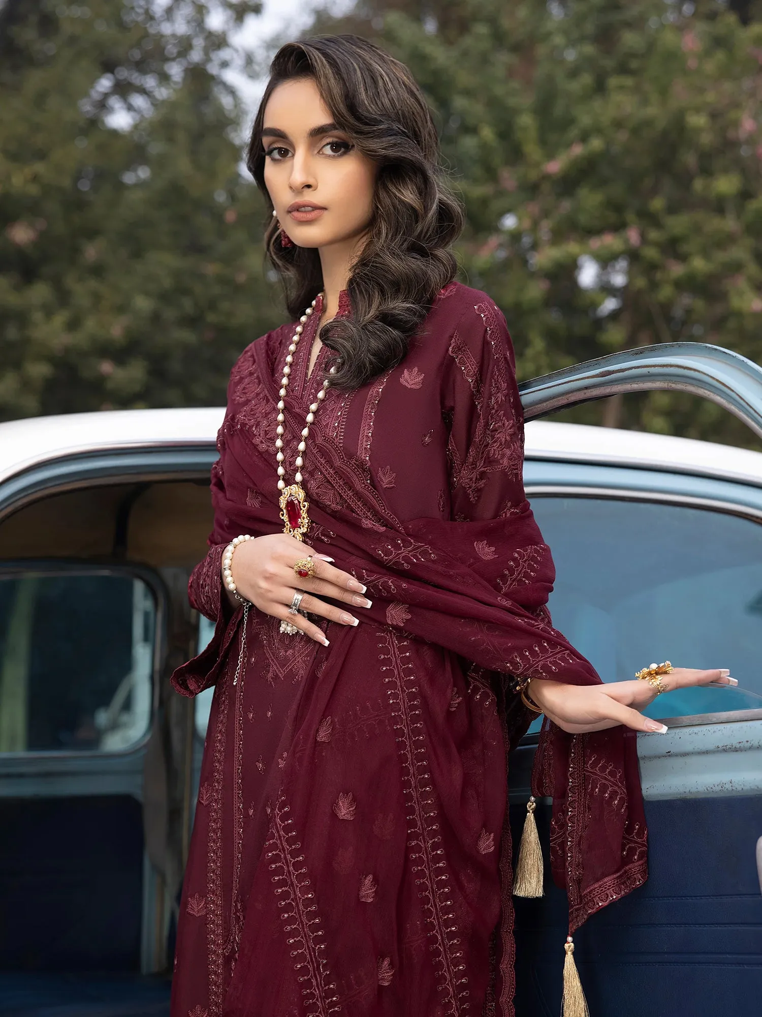 Lakhany Maroon Unstitched Embroidered Lawn 3-Piece Suit (LG-RM-0062)