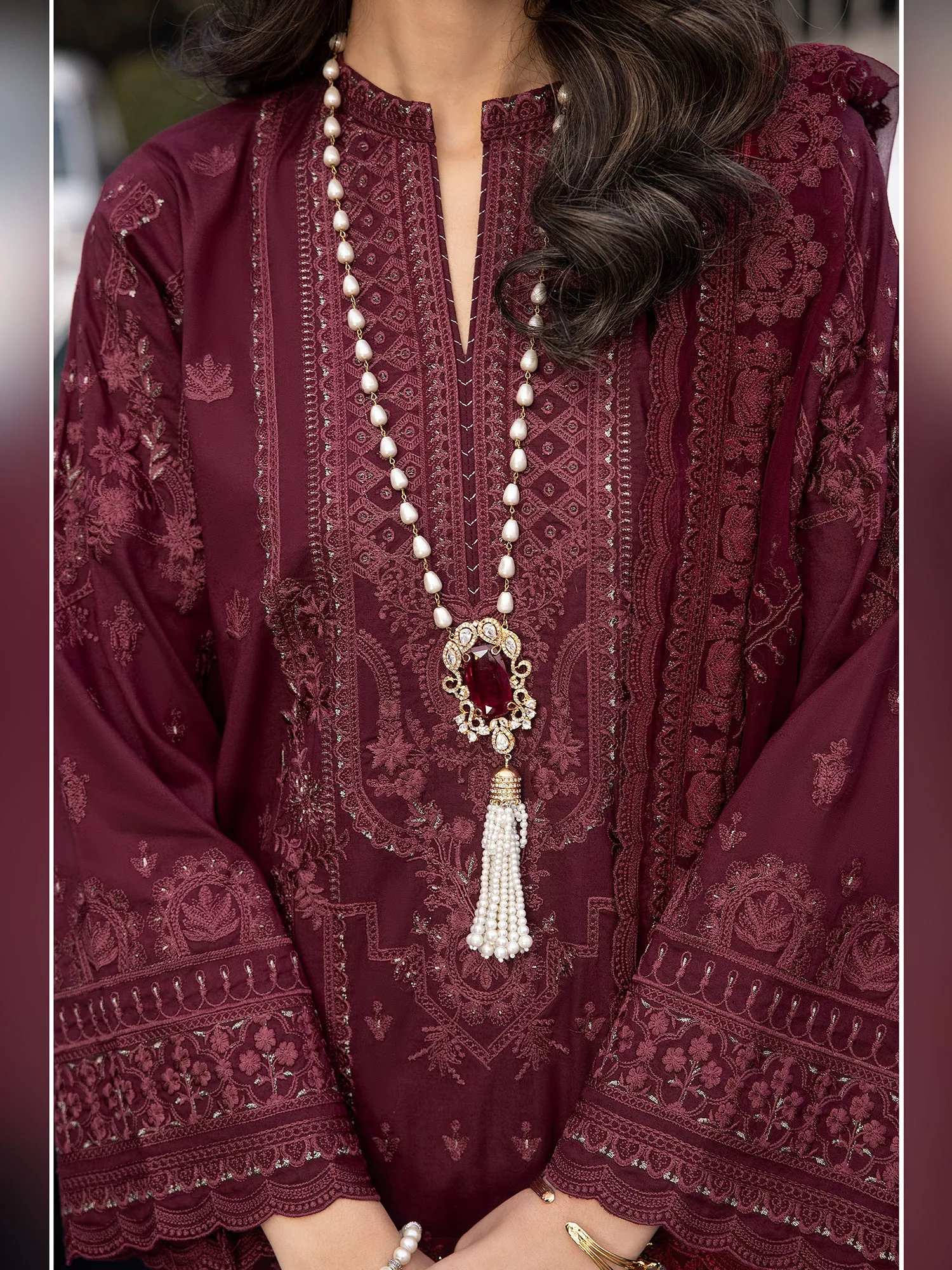 Lakhany Maroon Unstitched Embroidered Lawn 3-Piece Suit (LG-RM-0062)