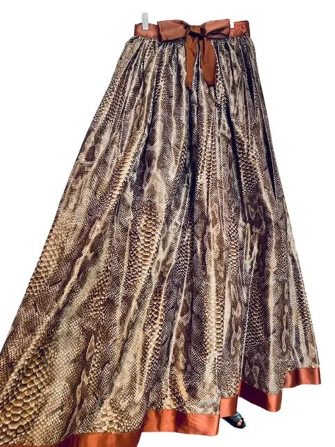 Snakeskin look, Taffeta Ballskirt